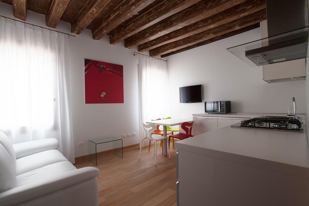 The Lion'S House Apt1 Venice Room photo